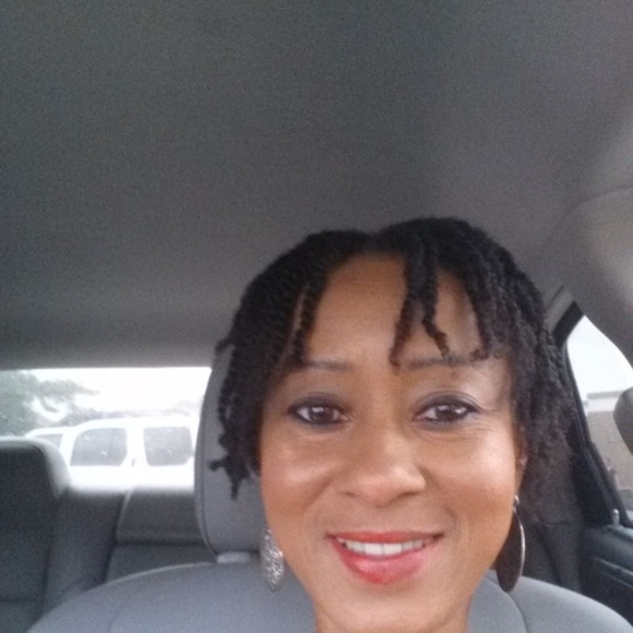 Meet your Posher, Joan - Picture 1 of 1